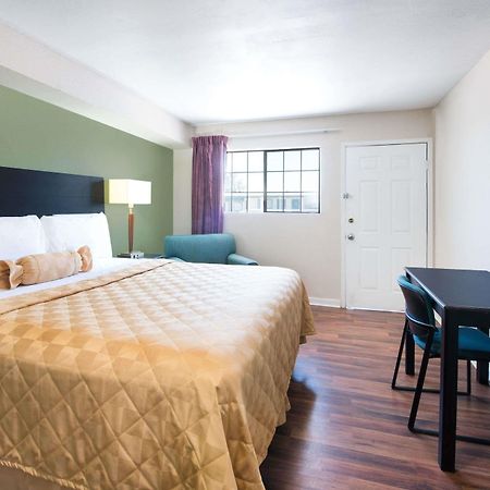 Executive Inn & Kitchenette Suites-Eagle Pass Esterno foto